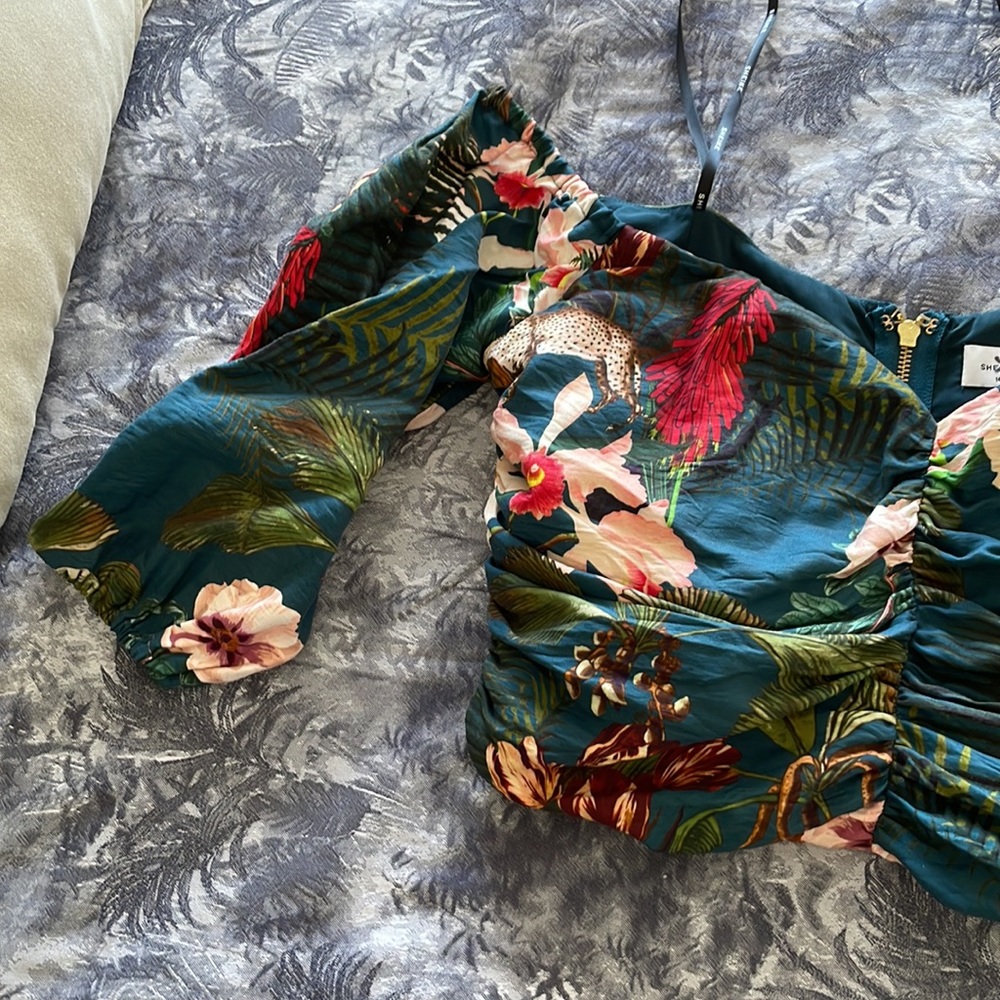 Sheike off shoulder floral top size 14 comfortably too only worn once - Picture 3 of 6